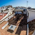 Edificio Reformado Con 2 Pisos En Tarifa Centro
